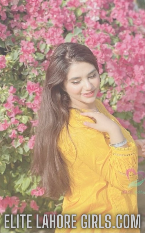 Young Call Girl in Lahore